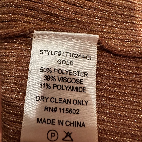 NWOT -lush gold long sleeve keyhole shirt.  Color: gold sparkle.  Size: S - Picture 5 of 5